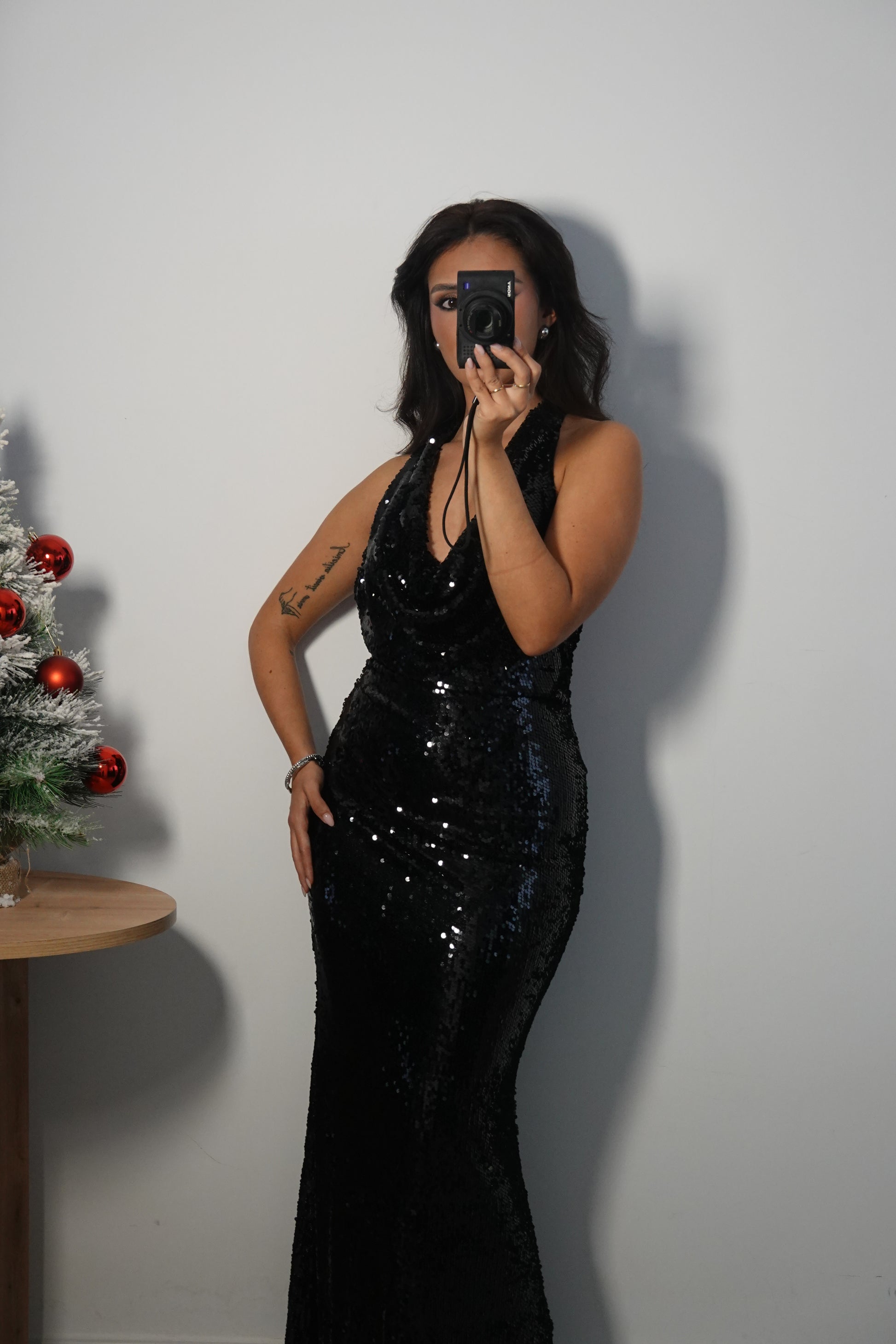 Vestido Lentejuela detalle Escote