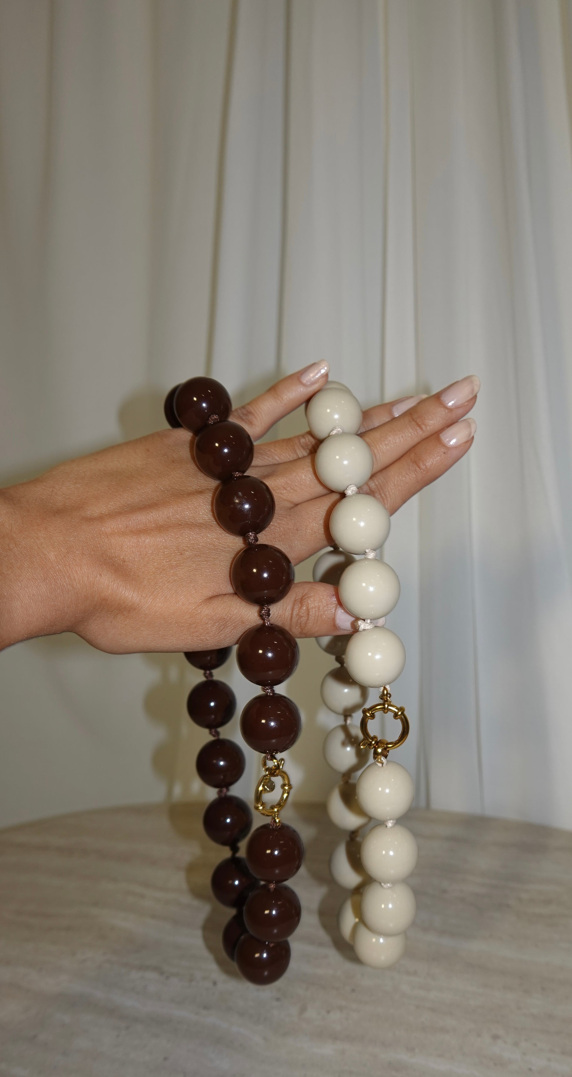 COLLAR BOLAS XL BEIGE