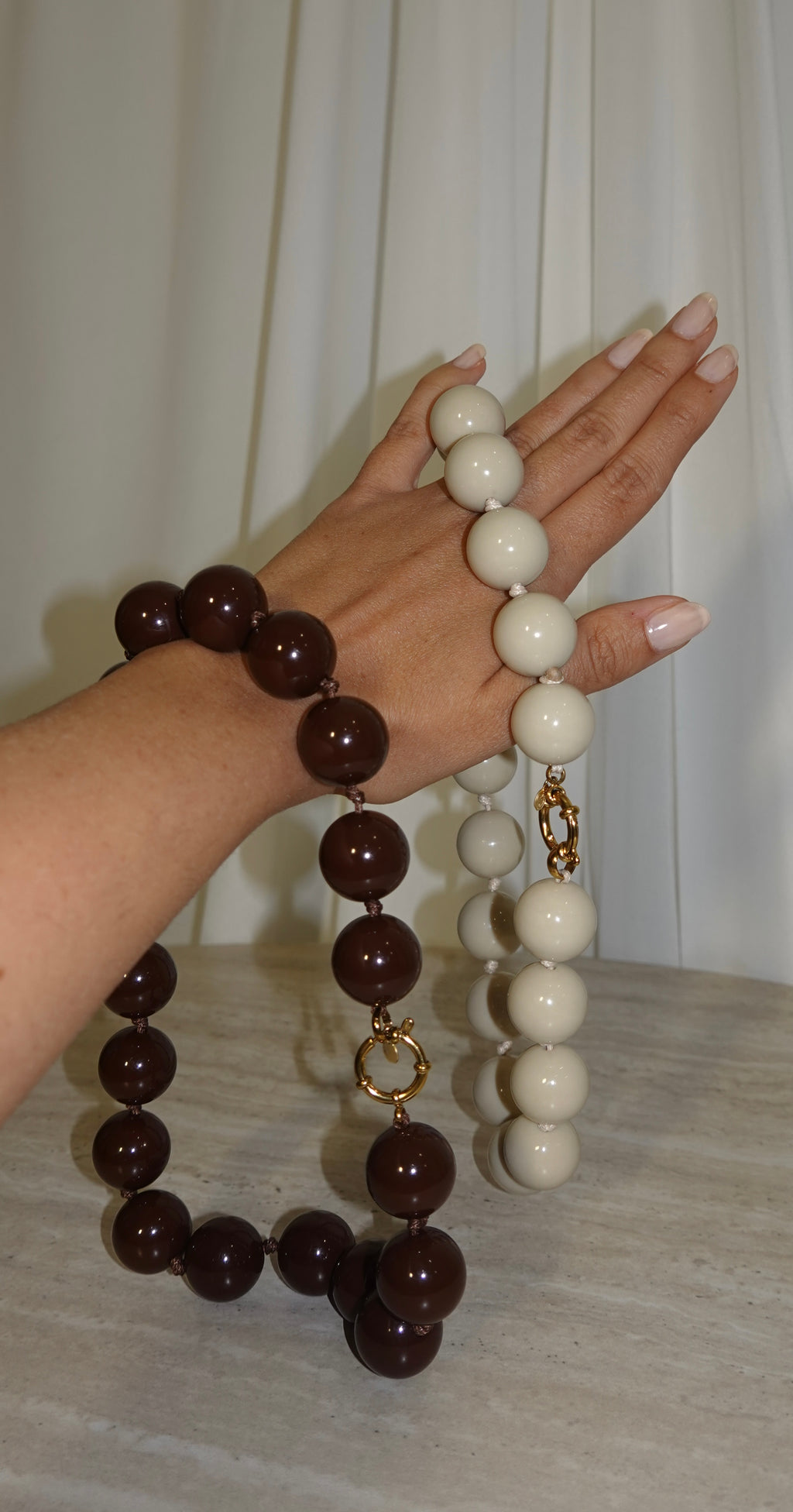 COLLAR BOLAS XL CHOCOLATE