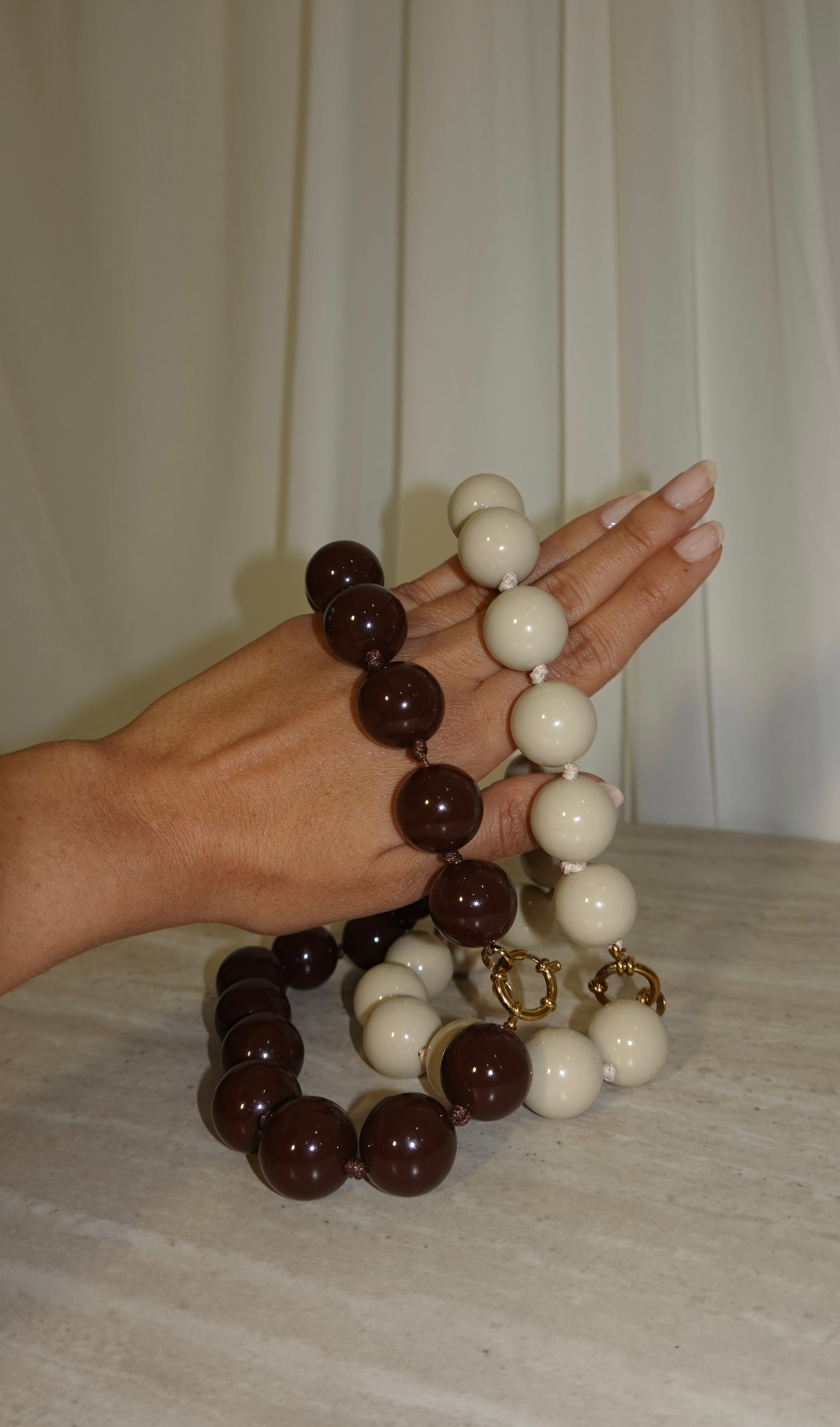 COLLAR BOLAS XL BEIGE