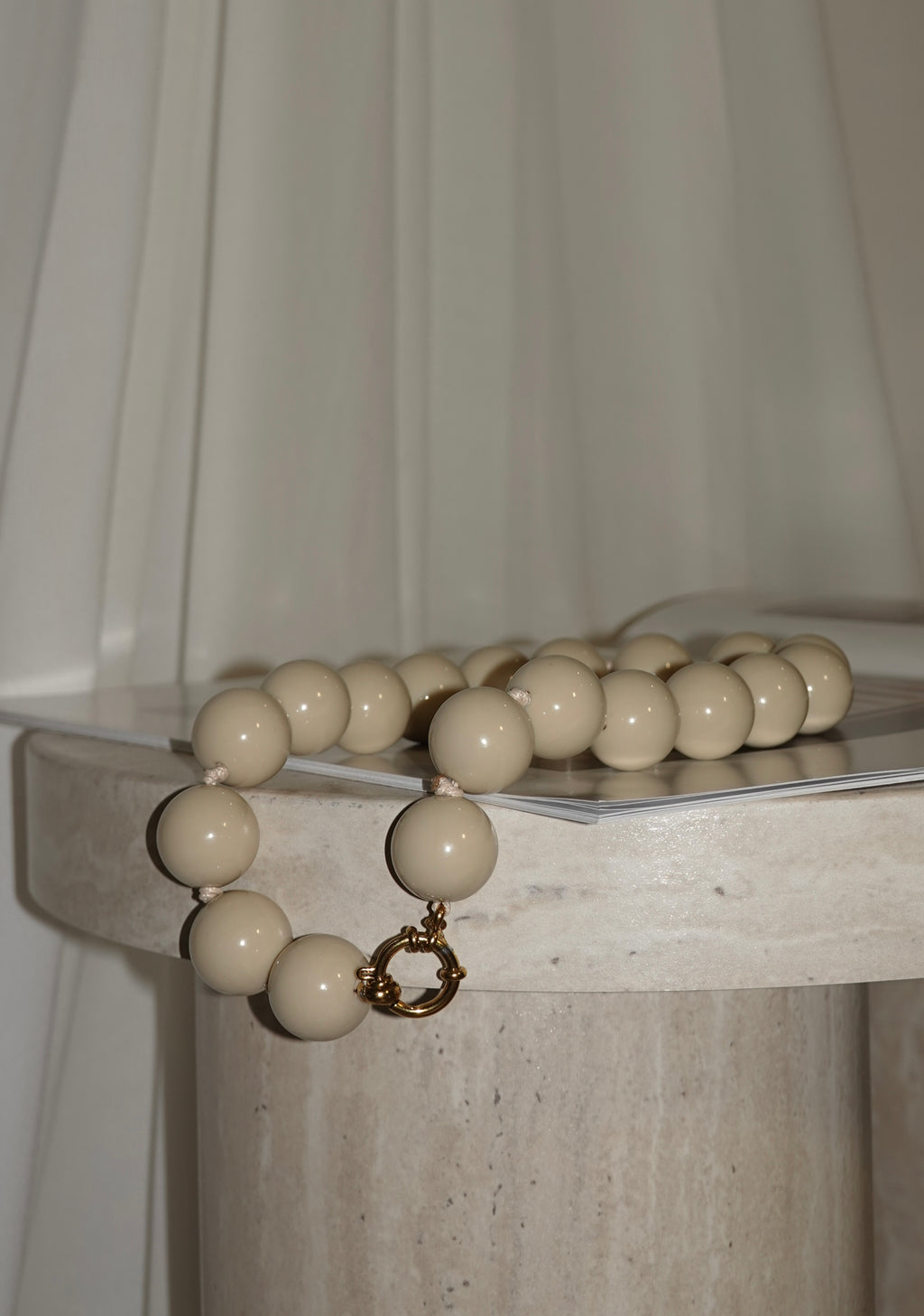 COLLAR BOLAS XL BEIGE