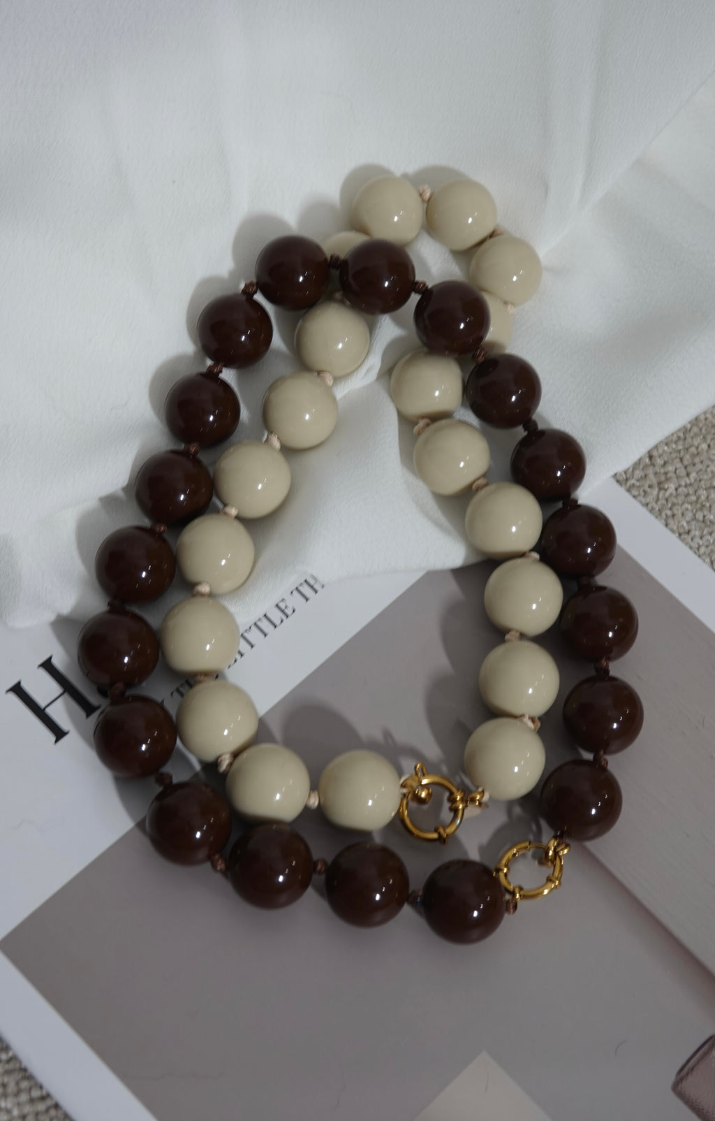 COLLAR BOLAS XL CHOCOLATE