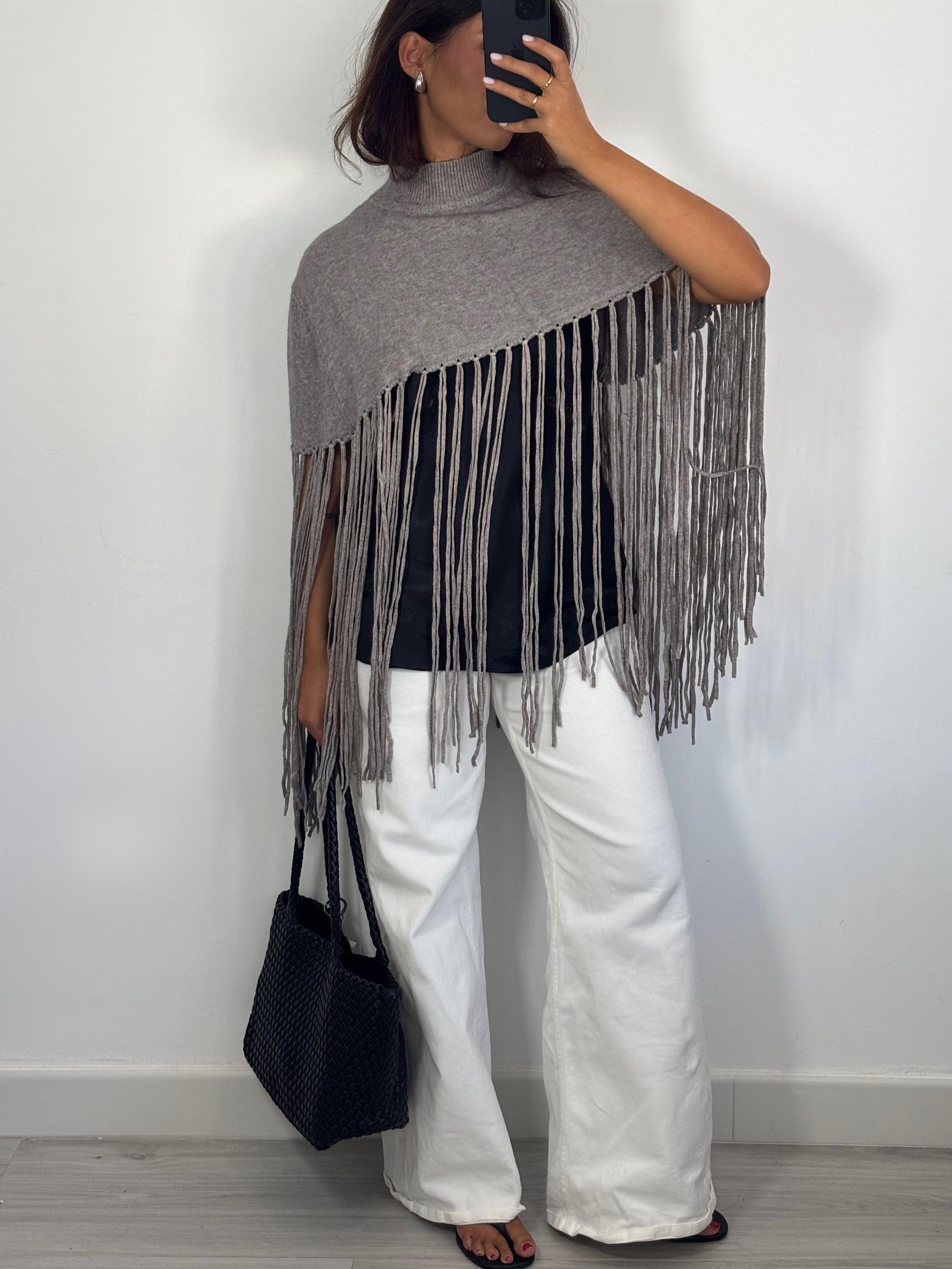 Capa Gris Flecos