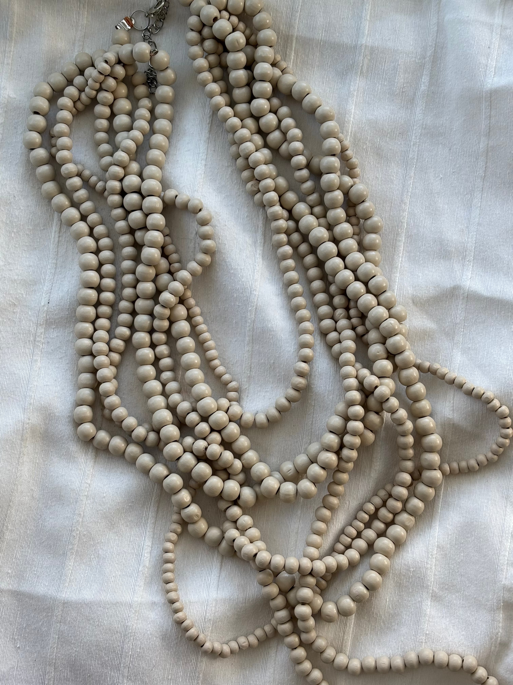 Collar Bolas Piedras Beige
